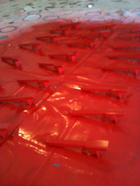 24559_1326700420978_1634947134_766555_4038533_n painted red midi keyboard keys